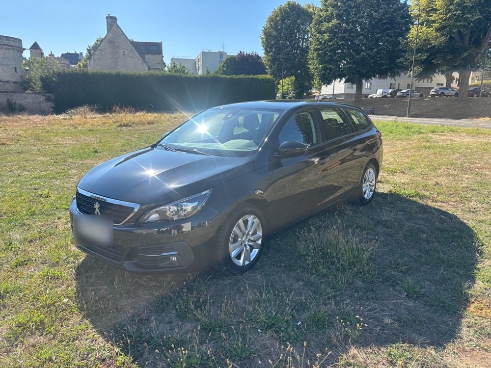 Peugeot 308 SW noire